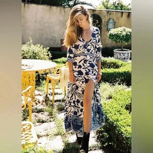 NWT ARNHEM Carolina Porcelain Maxi Dress Sz 4 US